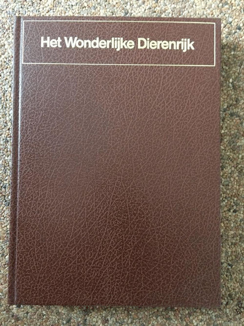 foto van BOEK - Het wonderlijke dierenrijk